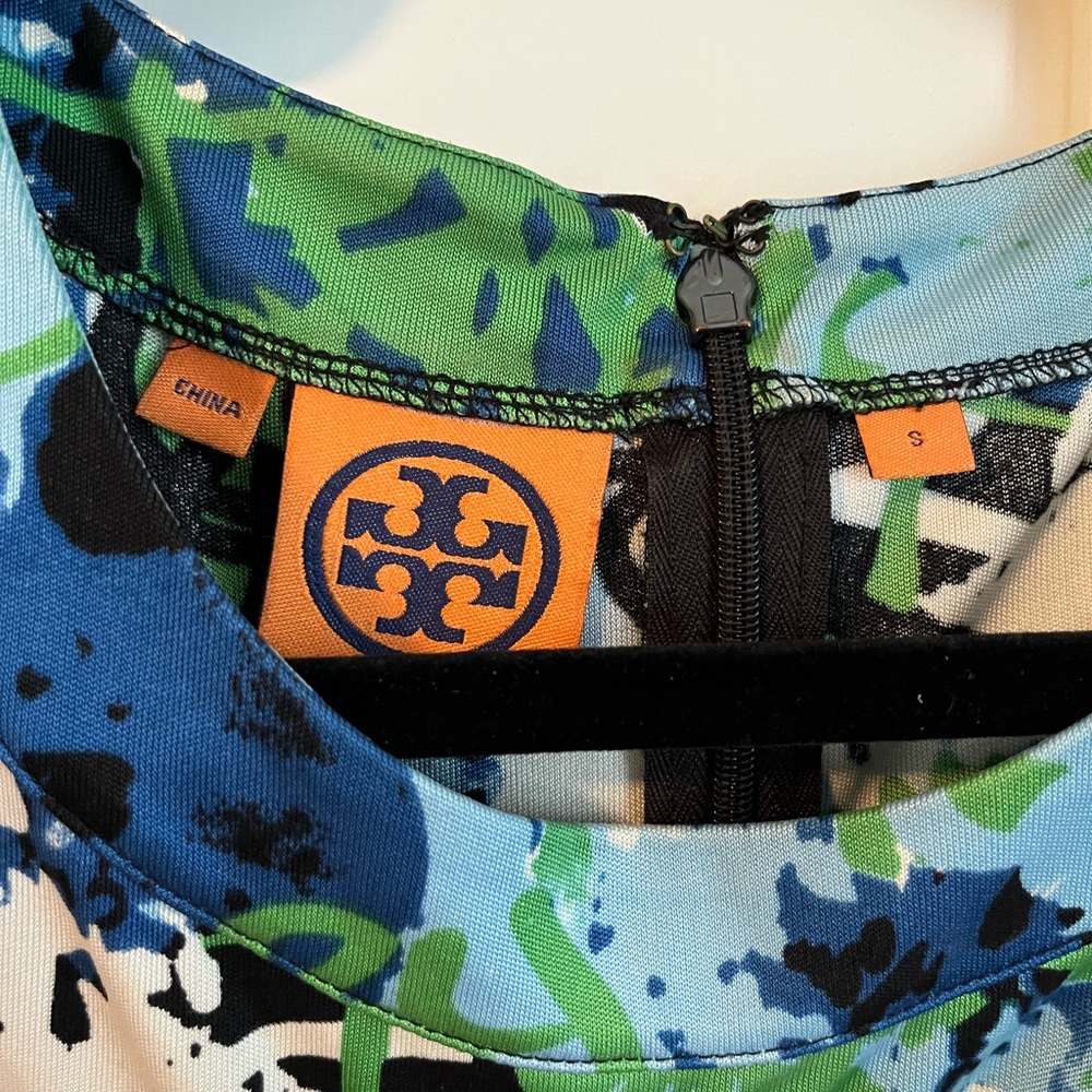 3 for $100! Tory Burch Blue and Green Long Sleeve Jersey Graffiti Dress - Picture 2 of 2